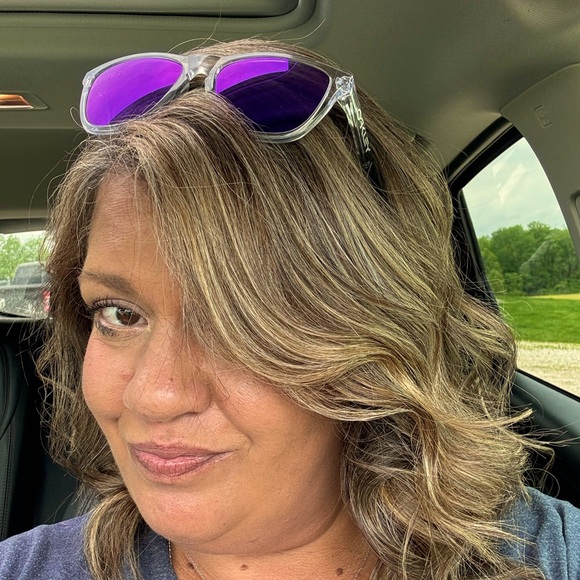 Meet your Posher, Sarah - Picture 2 of 2